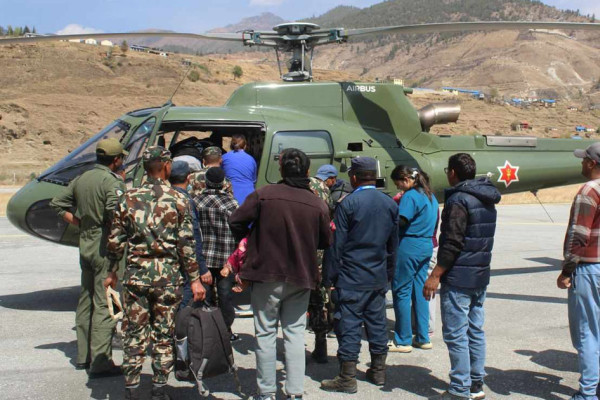 जुम्लामा सुत्केरी किशोरीको हवाई उद्धार